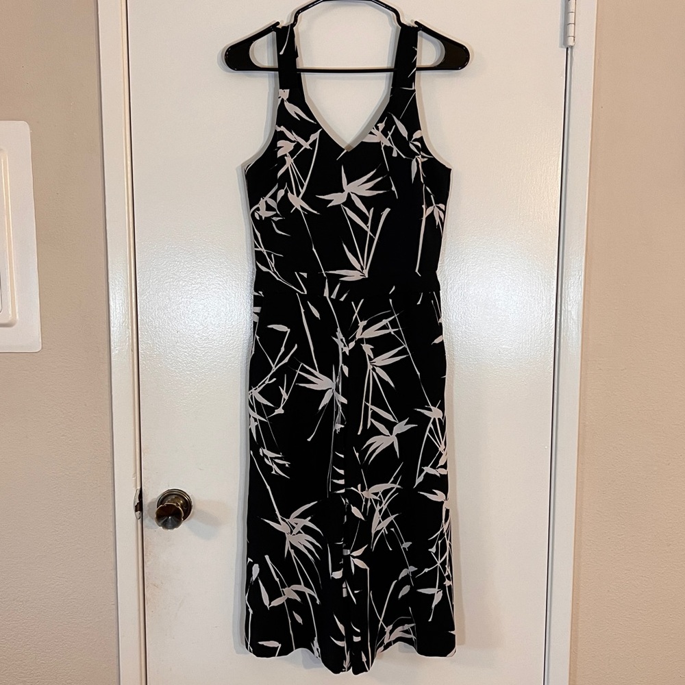 Cropped jumpsuit wide leg patterned size 2 sleeveless